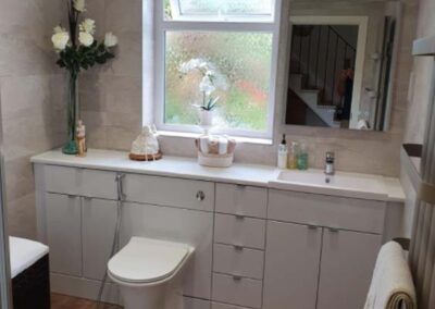 A lovely nature bone tile with stunning fitted furniture – St Anne’s