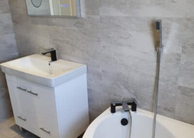 Stylish modern bathroom with black finishes – Blackpool
